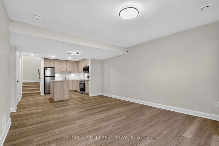 Property Photo:  43 Fraser Street  ON K7C 0X7 