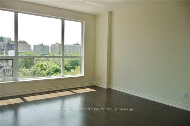 Property Photo:  23 Glebe Road W 422  ON M5P 0A1 