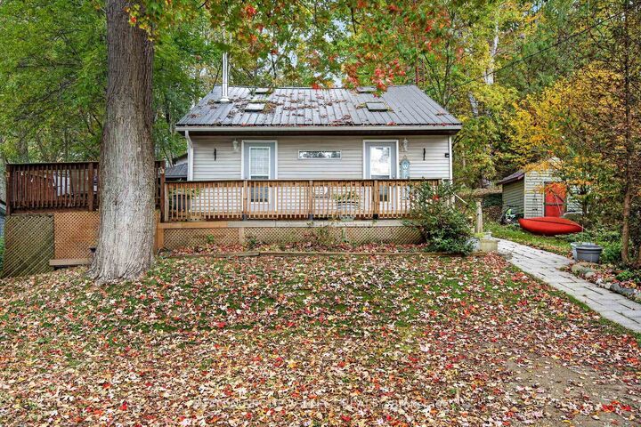 Property Photo:  27960 Park Drive  ON N0L 2M0 
