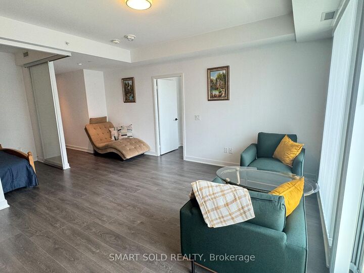 Property Photo:  60 Tannery Road 905  ON M5A 0S8 