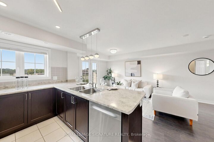 Property Photo:  2441 Greenwich Drive 11  ON L6M 0S3 