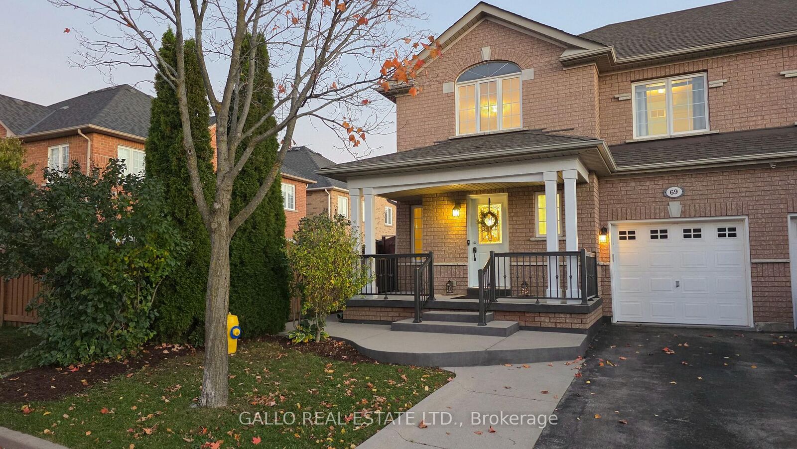 Property Photo:  69 Adventure Crescent  ON L6A 2Z8 