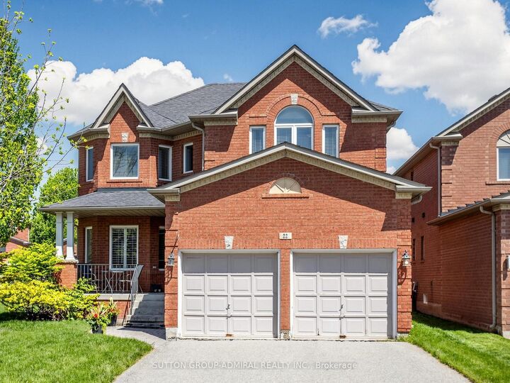 Property Photo:  22 Canyon Hill Avenue  ON L4C 0S3 