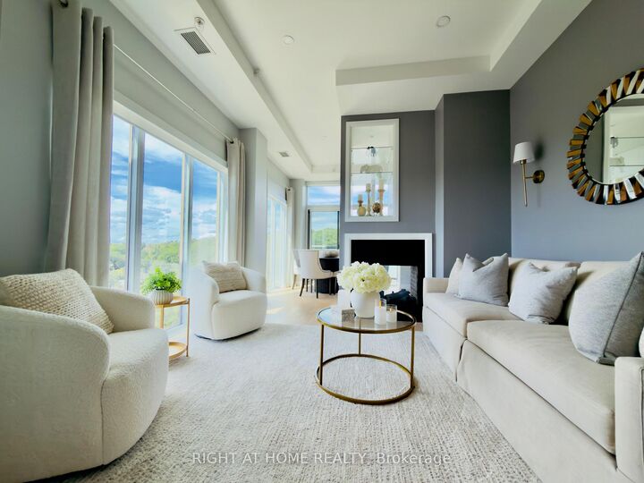 Property Photo:  580 Kingston Road Ph1  ON M4E 1P9 