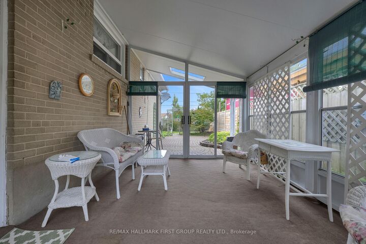 Property Photo:  35 Tulloch Drive  ON L1S 2S3 