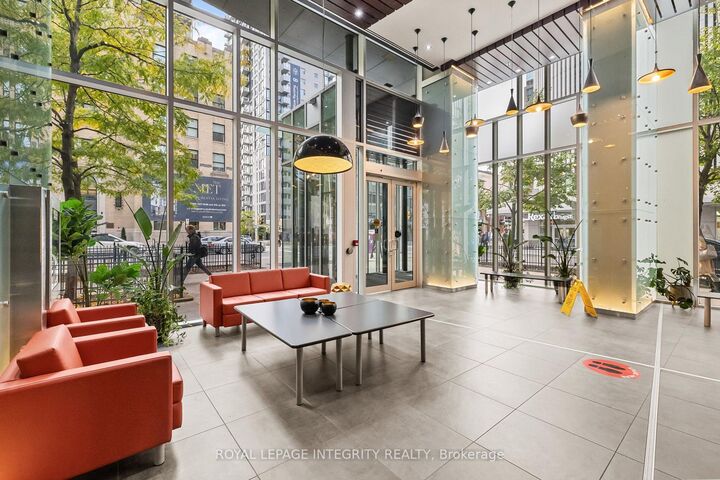 Property Photo:  179 Metcalfe Street 1004  ON K2P 1P7 