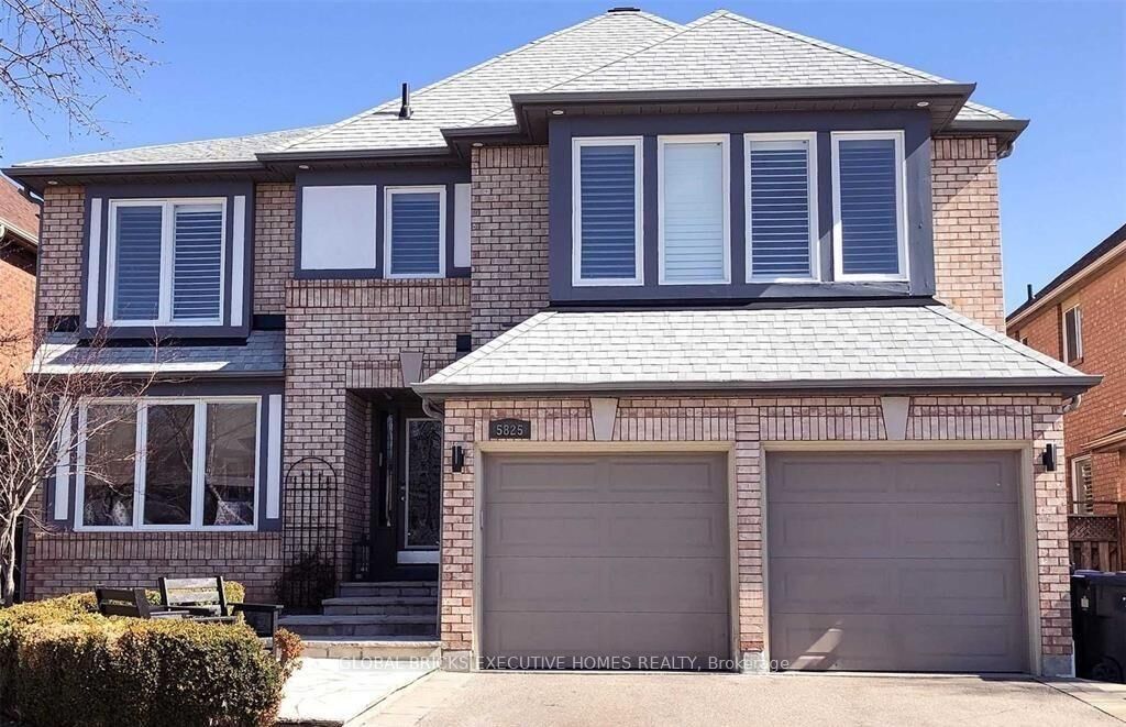 Property Photo:  5825 Fieldon Road Lower  ON L5M 5K1 