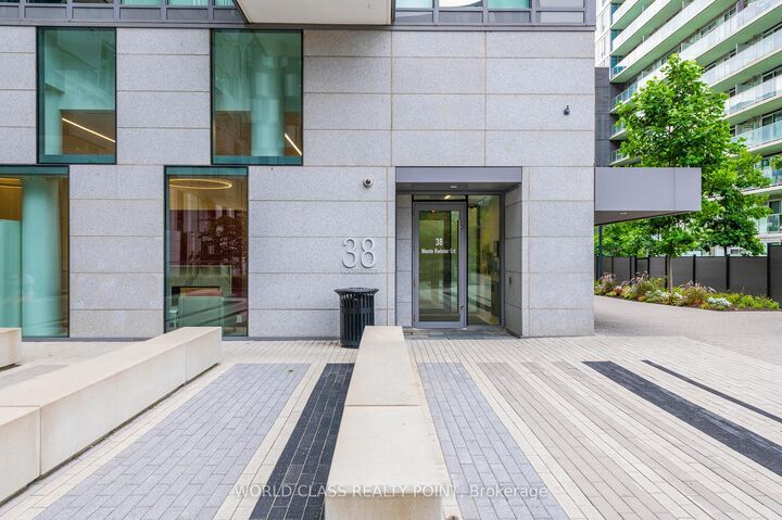 Property Photo:  38 Monte Kwinter Court 613  ON M3H 0E2 