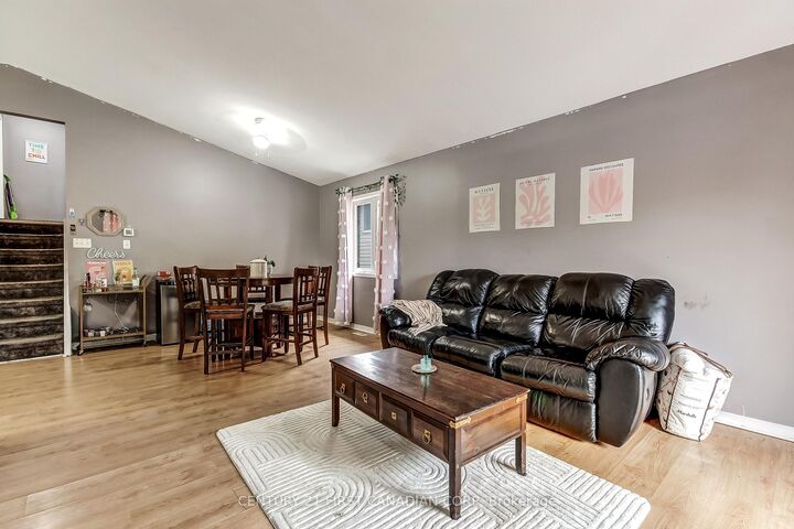 Property Photo:  1082 Farnsborough Crescent  ON N5V 4Y9 