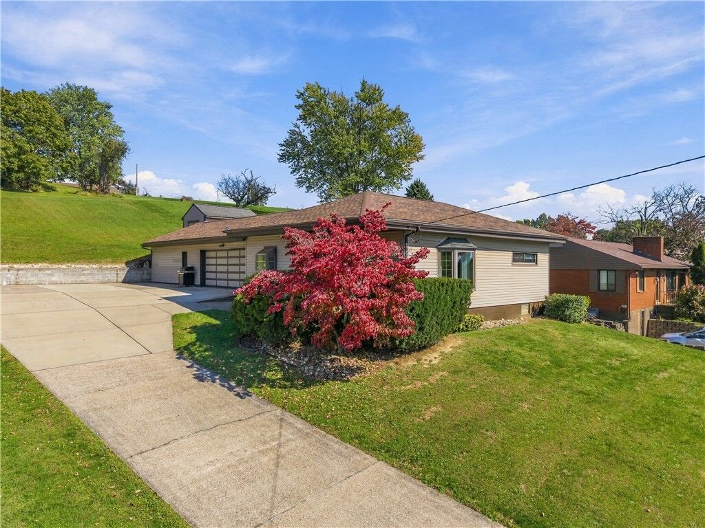 Property Photo:  65 Walnut Ridge Rd  PA 15022 