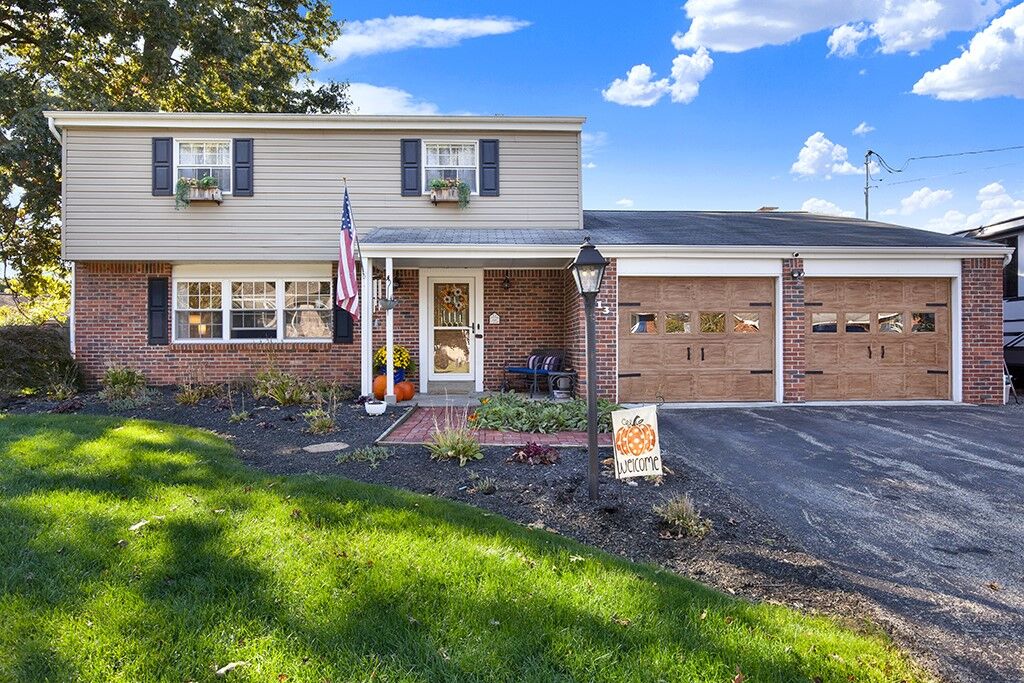Property Photo:  613 Westland Dr  PA 15601 