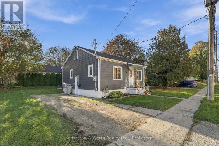 Property Photo:  334 Davidson Avenue North  ON N4W 3A6 