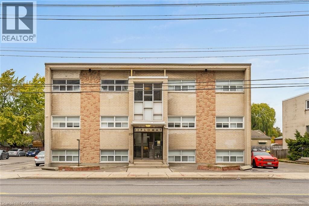 Property Photo:  237 Mohawk Road East 12  ON L9A 2H5 