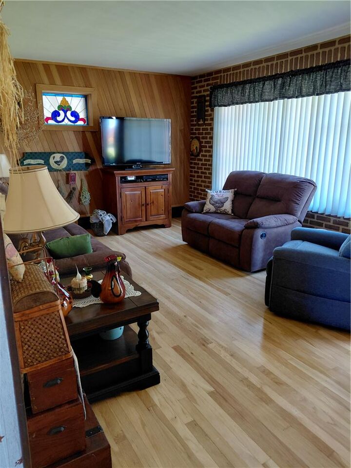 Property Photo:  3232 Highland Road  PA 18069 