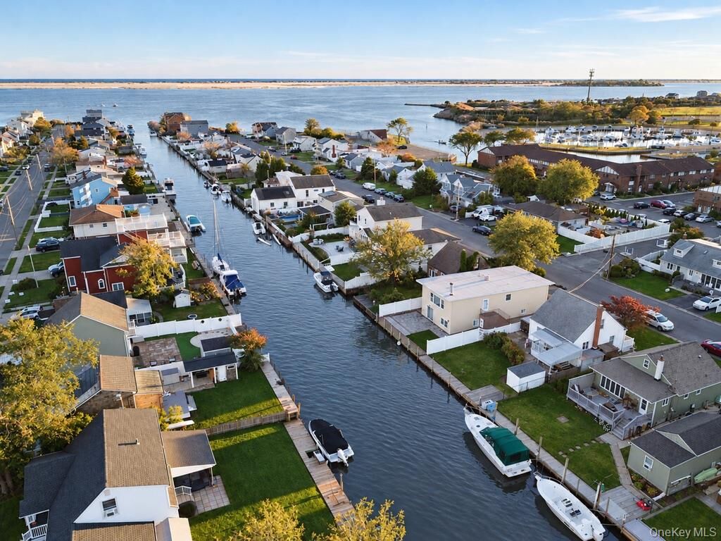 Property Photo:  367 West Drive  NY 11726 