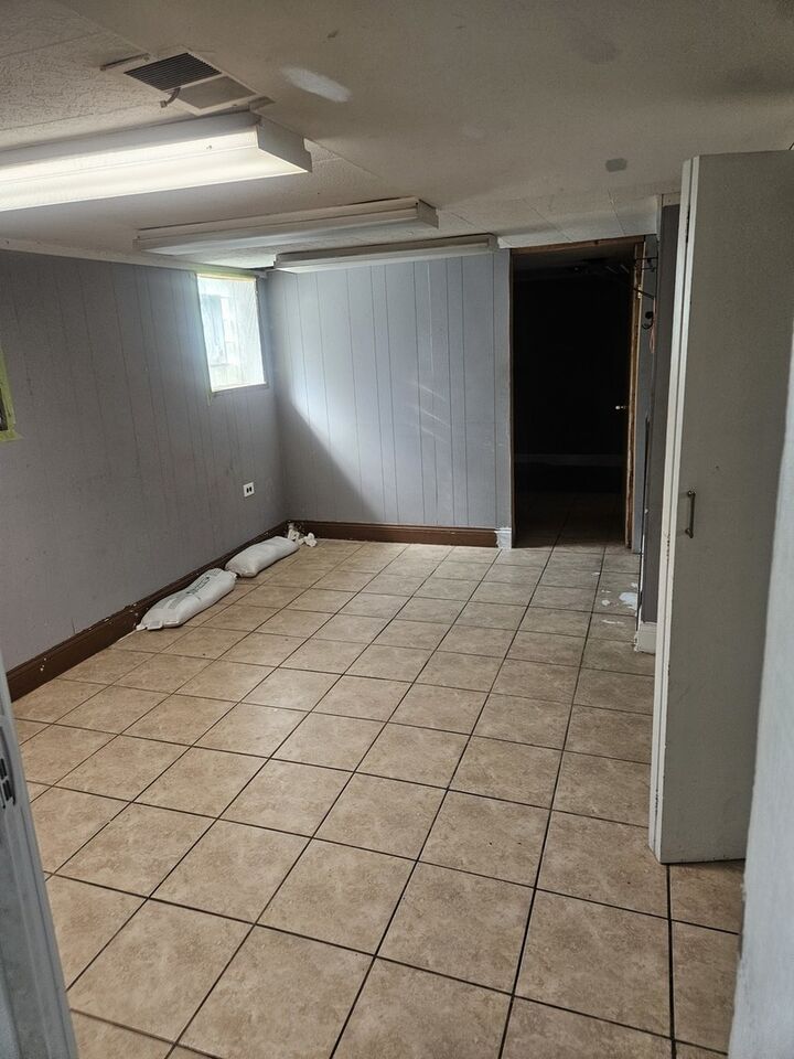 Property Photo:  1543 N 32nd Avenue  IL 60160 