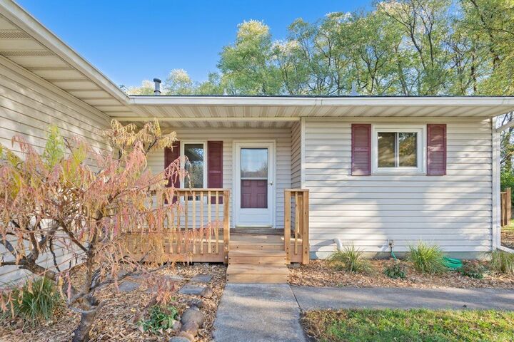 Property Photo:  19350 181st Avenue  MN 55309 