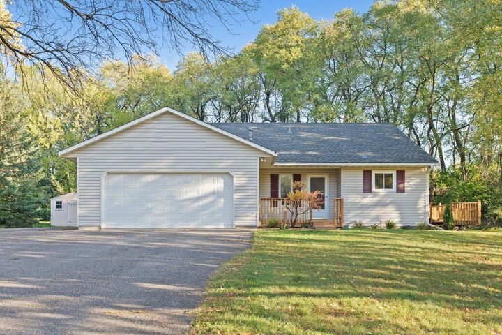 Property Photo: 19350 181st Avenue MN 55309