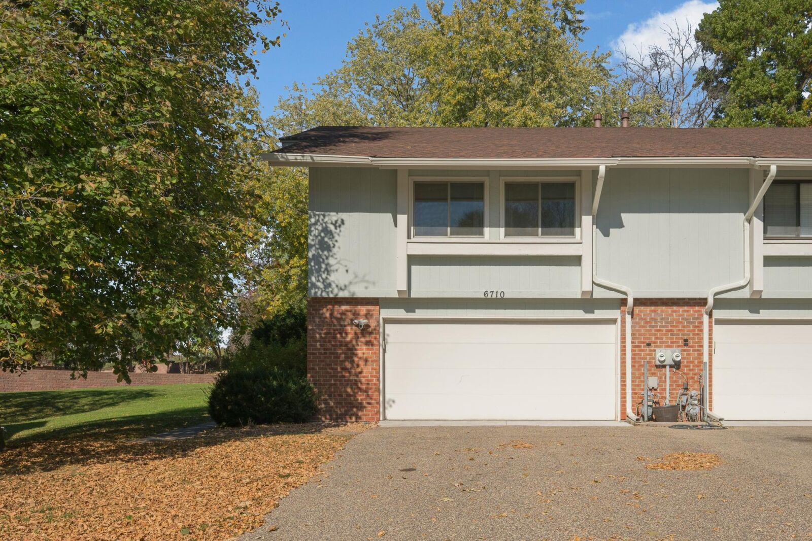 Property Photo:  6710 Buckingham Bay  MN 55125 