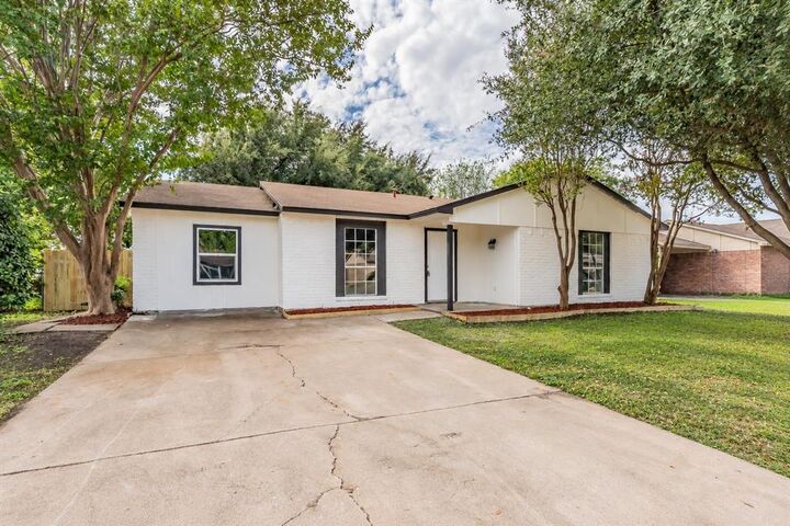 Property Photo:  2310 Idlewood Drive  TX 76014 