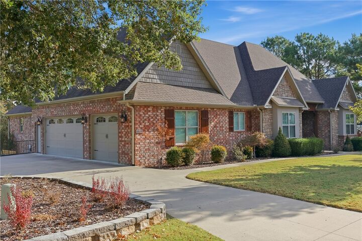 Property Photo:  10016 Camelot Lane  AR 72758 
