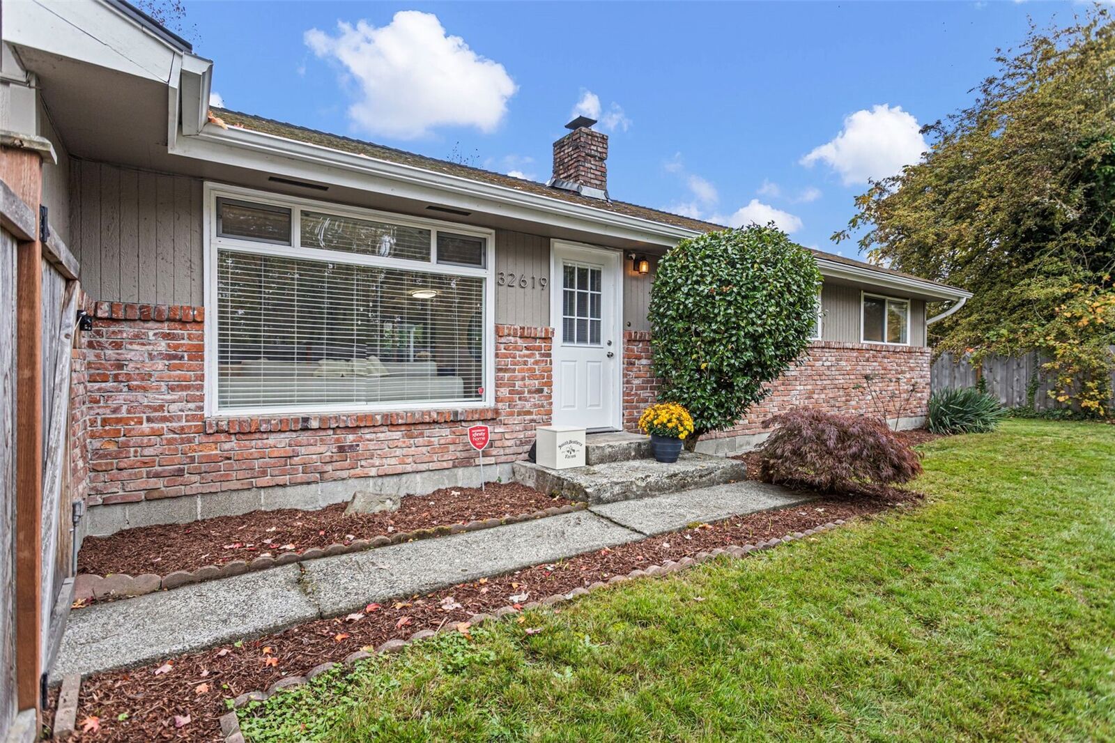 Property Photo: 32619 SE Redmond Fall City Road WA 98024