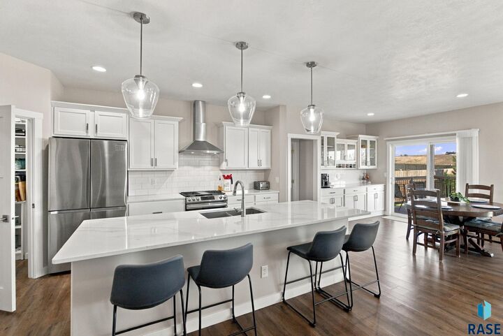 Property Photo:  8013 E Norway Pine Trl  SD 57110-4047 