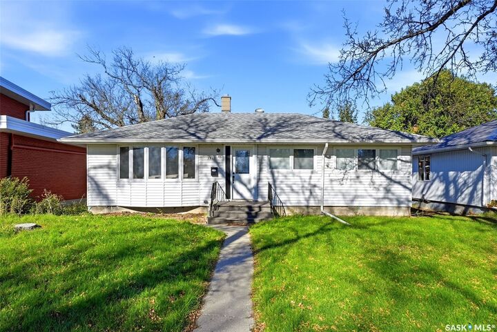 Property Photo:  3548 Allen Avenue  SK S4S 0Z9 