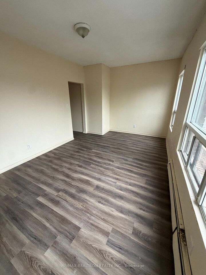 Property Photo:  772 Langlois Avenue 1  ON N9A 2G8 