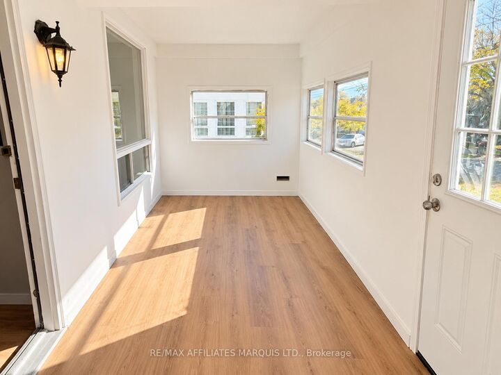 Property Photo:  121 Guy Street  ON K6H 4T7 