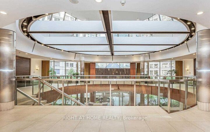 Property Photo:  3888 Duke Of York Boulevard 235  ON L5B 4P5 