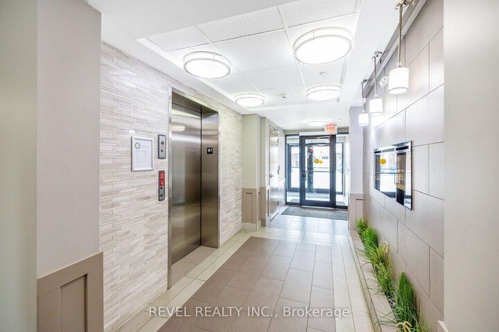 Property Photo:  1045 Nadalin Heights 209  ON L9T 8R5 