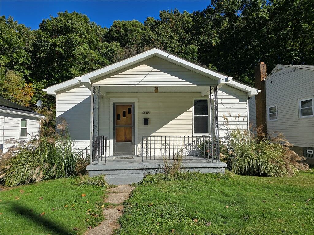 Property Photo: 947 Hazel Ave PA 15003