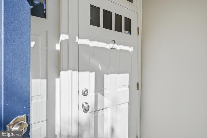 Property Photo:  504 G Street NE 2  DC 20002 