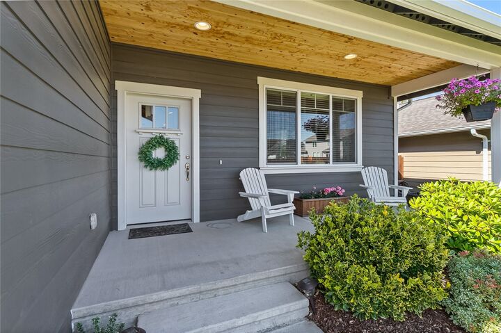 Property Photo:  2568  Sievers Way  WA 98248 