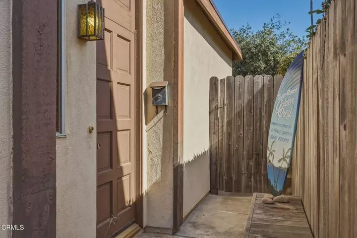 Property Photo:  2163 Monmouth Drive  CA 93001 