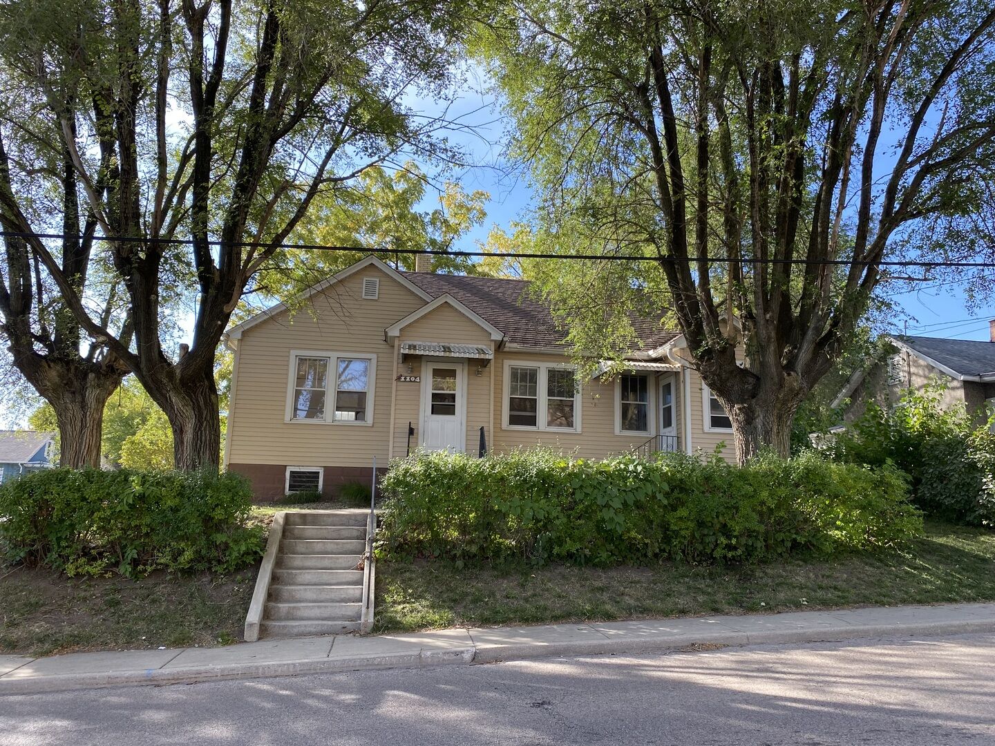 Property Photo: 1104 Pulaski Street IL 61354