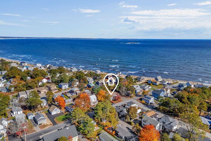 Property Photo:  16 Lower Beach Road  ME 04072 