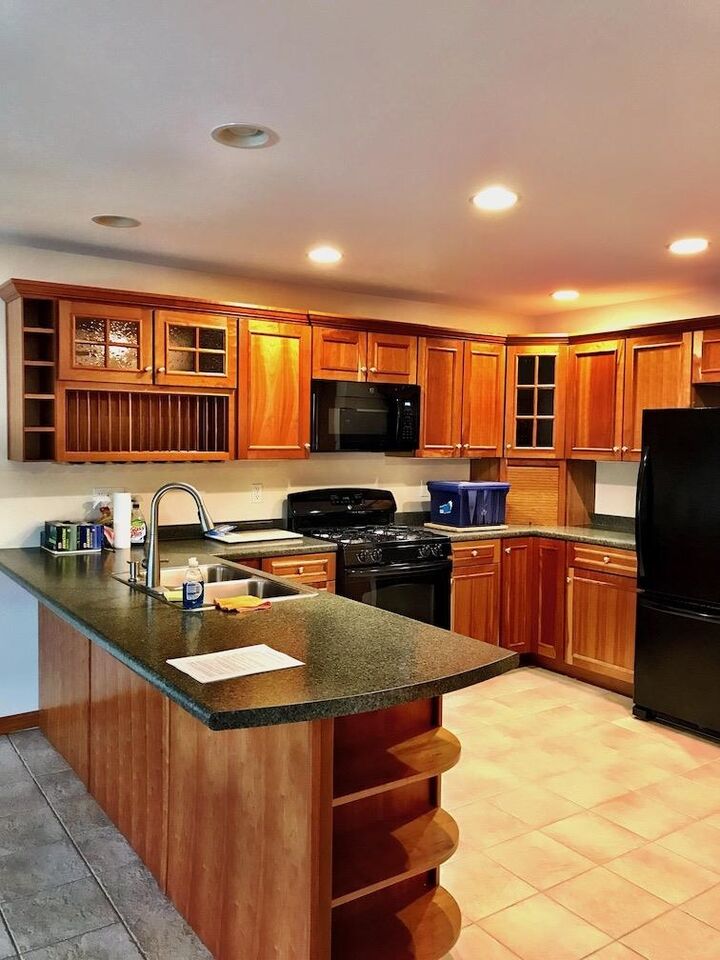 Property Photo:  20 Ledgewood Drive  NH 03055 