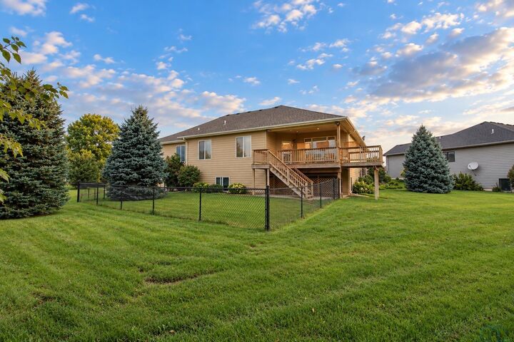 Property Photo:  208 S Churchill Cir  SD 57049 