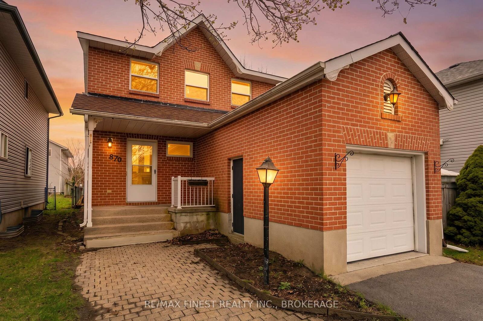 Property Photo: 870 Walker Court ON K7M 8L2