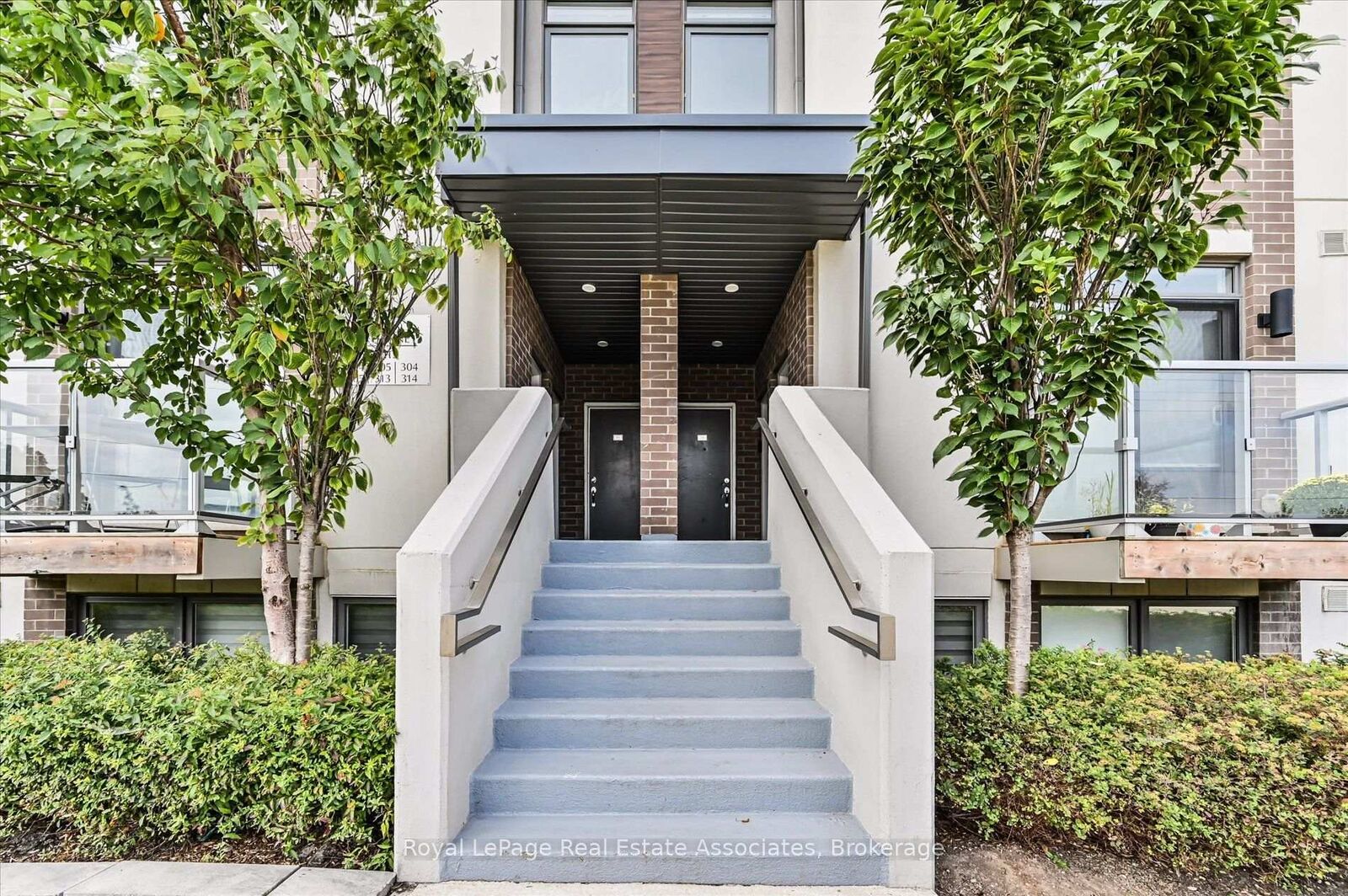 Property Photo:  3058 Sixth Line 204  ON L6M 1P8 