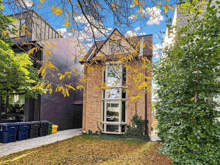 Property Photo:  41 Summerhill Avenue 1  ON M4T 1A9 