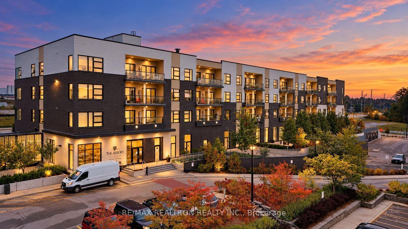 Property Photo:  555 William Graham Drive 228  ON L4G 3H9 