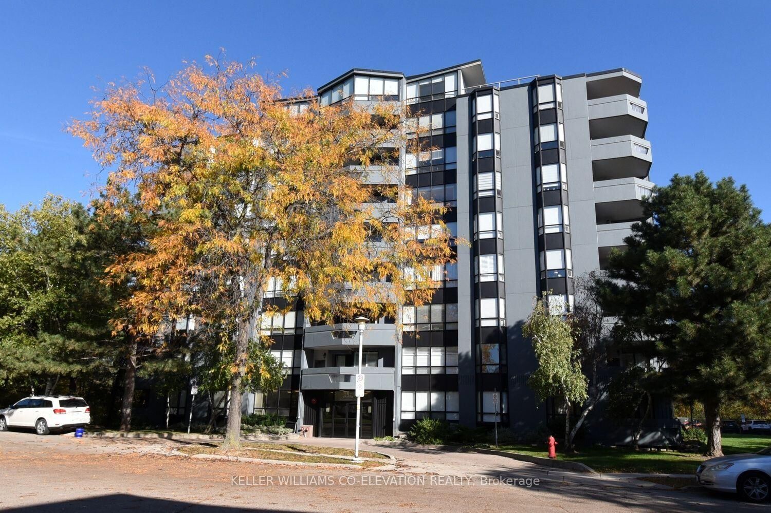 Property Photo:  6 Village Green Boulevard 602  ON L8G 5B7 