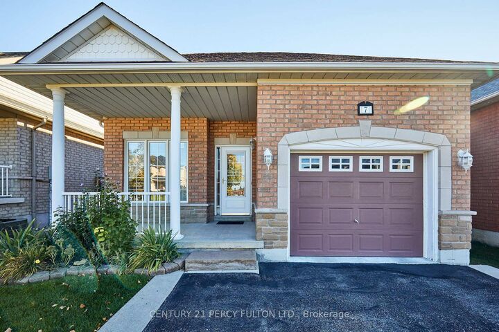 Property Photo:  7 Bridlewood Boulevard  ON L1R 3C7 
