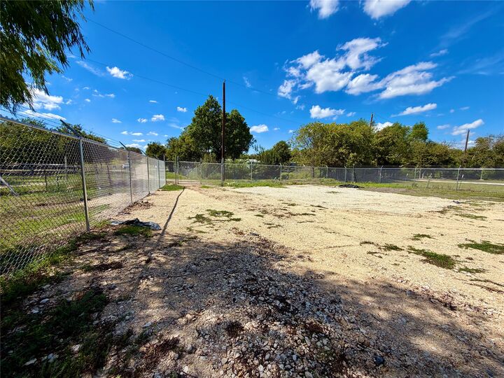 Property Photo: 584 County Road 306 Road TX 76537