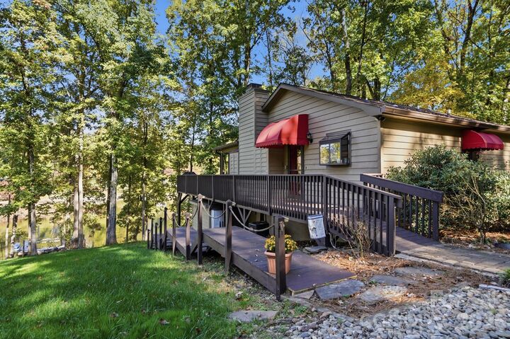 Property Photo: 7087 Cove Creek Drive NC 28673