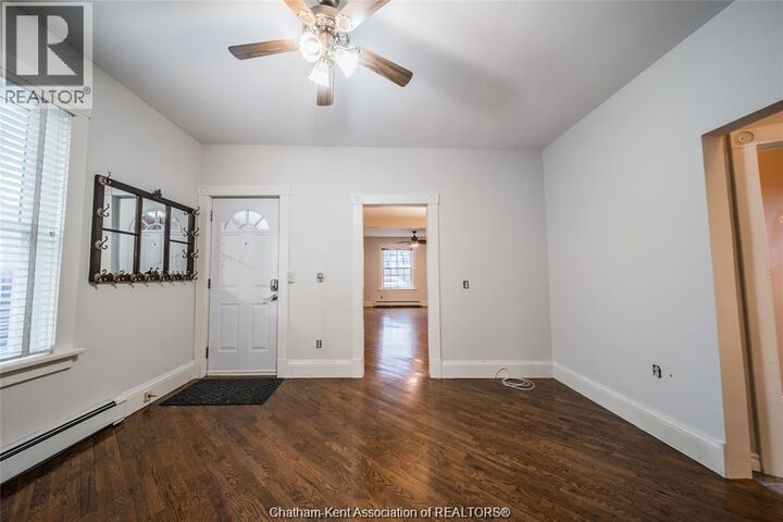 Property Photo:  26 Kendall Street  ON N7M 2X5 