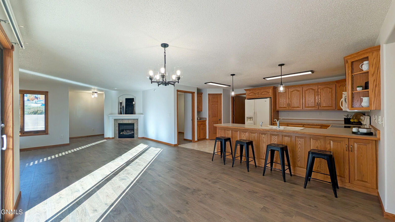 Property Photo:  1301 N 33rd Street 3  ND 58501 